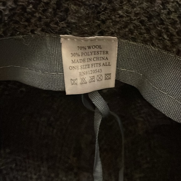 Stylish Wool Winter Hat - Picture 5 of 5